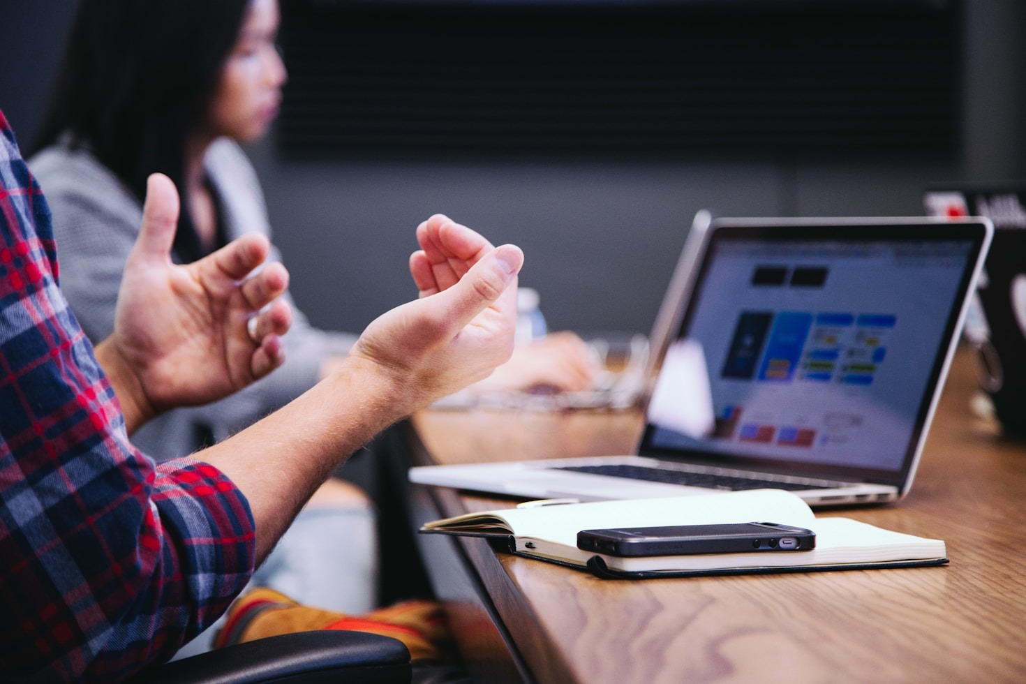 Creadores de contenido: cómo aumentar tu alcance con IA